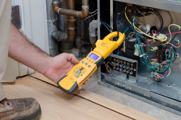 How Smart Technology Is Transforming Furnace Services in 2025