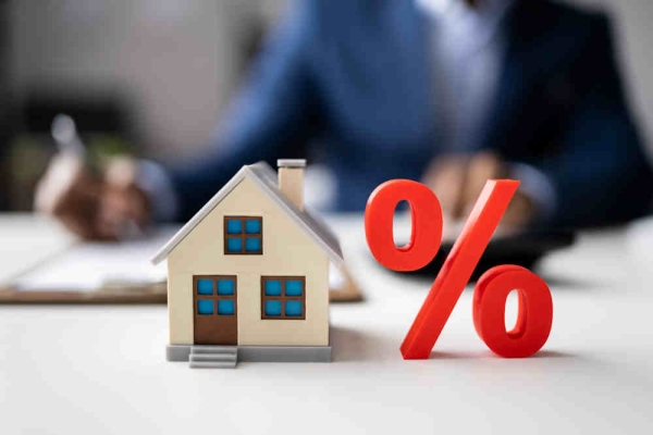 Falling Rates Could Save Homebuyers $40K+ [LendingTree Report]