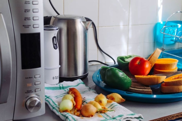 How Understanding Appliance Repairs Can Benefit Women Real Estate Agents
