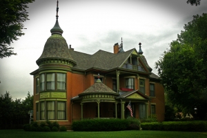 How to Gently Bring a Modern, Victorian Home into Reality