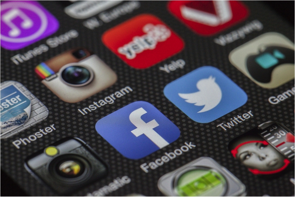 Run Your RE Business with a Smartphone Building Social Media Exposure