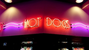 5 Reasons Why Every Business Should Get a Metal Sign for Their Exterior