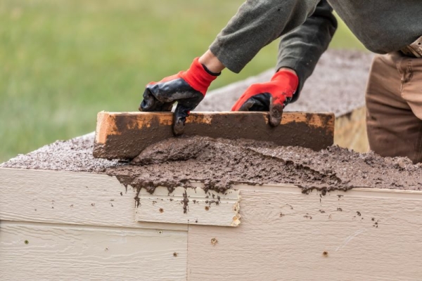 5 Outdoor Projects to Tackle Before Selling Your Home