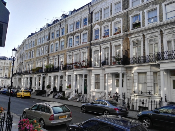 London Lettings: Should You Self-Manage Your Property?