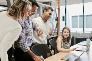 Effective Strategies for Tech Companies to Manage Overseas Employees Without Legal Hassles
