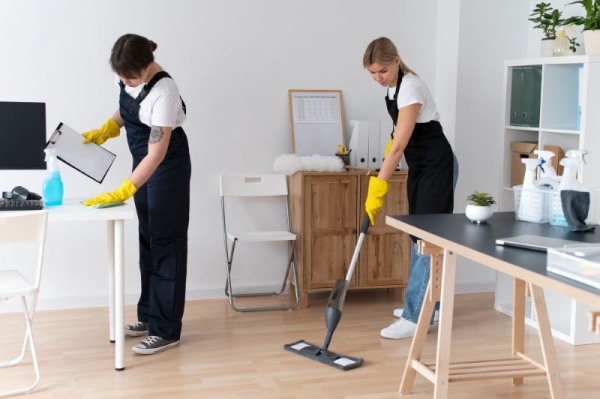 Why Hire a Professional Cleaner Before Moving In?