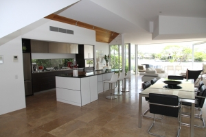 How to Keep the House Looking Brand New During Summer