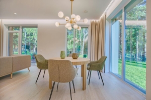 Top 7 Benefits of Installing Sliding Screen Doors