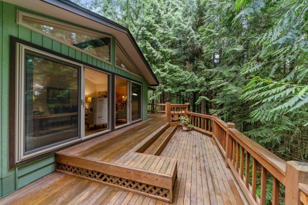 5 Essential Factors to Consider When Building a Deck