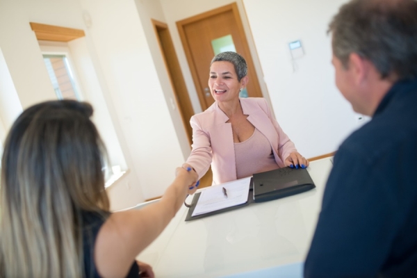How to Negotiate House Prices When Selling