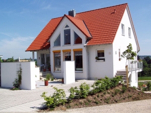 Installing a Roof? Here's How to Find the Help You Need