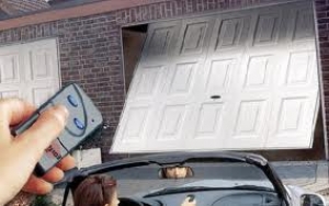 What to Do When the Garage Door Remote Won’t Work