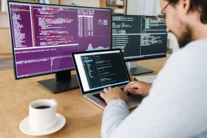 How to Hire a Freelance Web Developer for a Real Estate Website