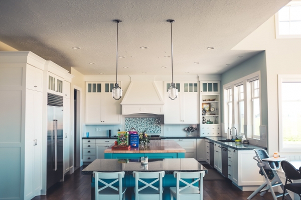 10 Hot Kitchen Design Trends Stolen from Restaurant Kitchens!
