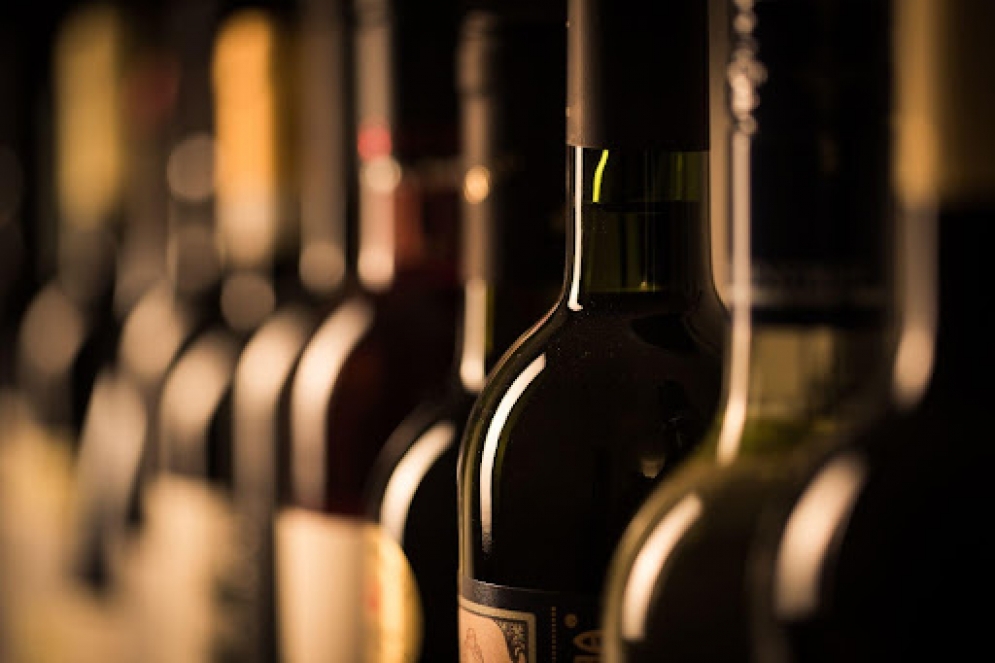 3 easy ways to organise your wine