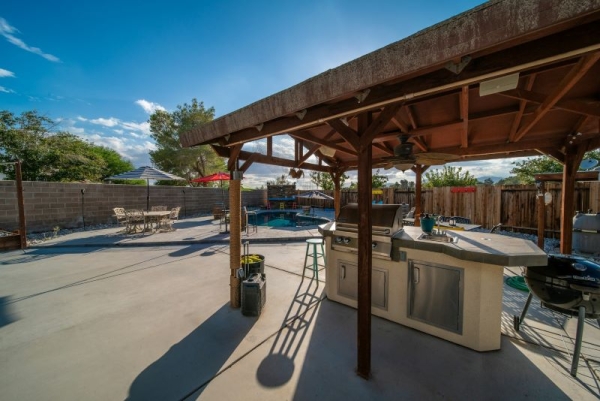 Modern Deck Design: How to Elevate Your Outdoor Space with Style