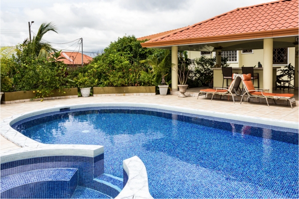 5 Tips and Tricks for Getting into Luxury Real Estate