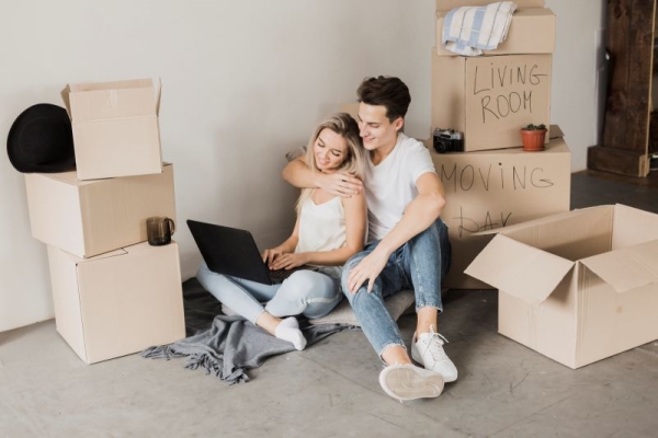 Moving After Marriage: A Checklist for Newlyweds