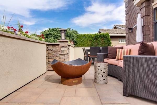 Decorating With Garden Furniture