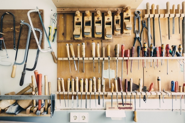 3 Tips For Cleaning Out Your Garage