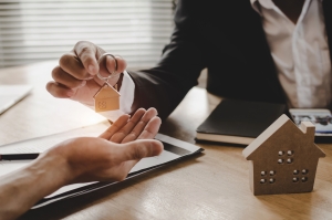 4 Tips When Making the Switch From Renting To Buying a Home