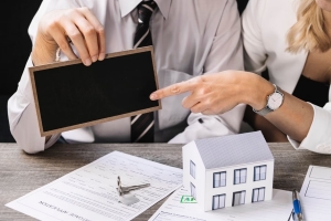 11 Tips and Best Practices for Real Estate Customer Service