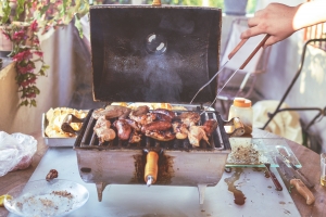 How to Throw the Best Summer BBQ Party