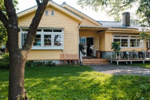 Marketing Strategies to Attract Buyers for Your Simple Bungalow House