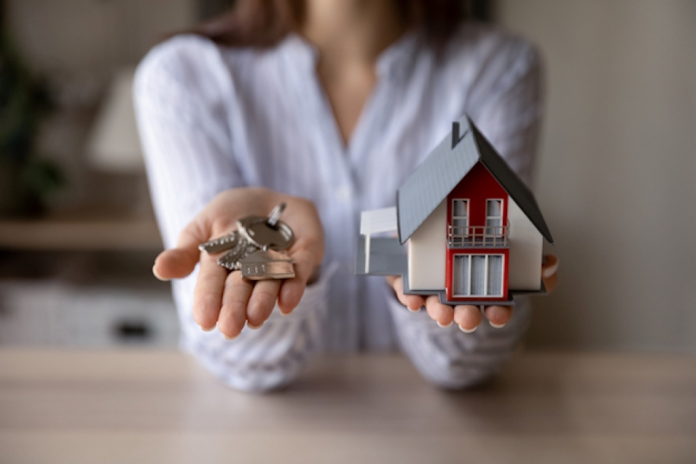 Women Pay 1.29 Times More for Homes They Own Than Men [LendingTree Study]