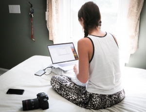 Easy Ways to Bring Some Much-Needed Style to Your Kid’s College Dorm Room