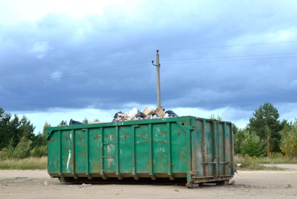 Essential Considerations for Renting a Dumpster