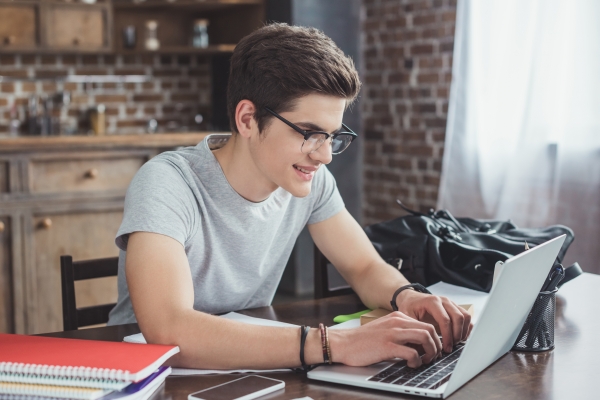 6 Benefits Of Living In A Student Housing Complex
