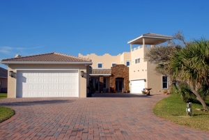 How Thick Should Driveway Pavers Be?