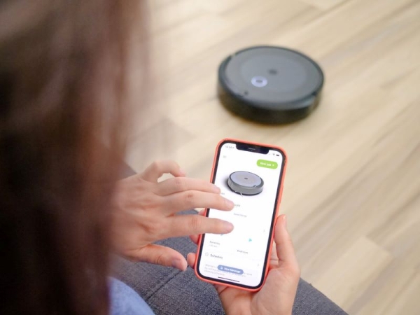 10 Must-Have Smart Cleaning Gadgets for a Modern Spotless Home
