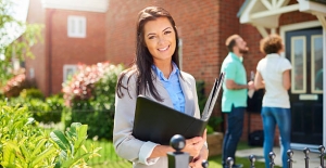 Real Estate Agent - Advantageu