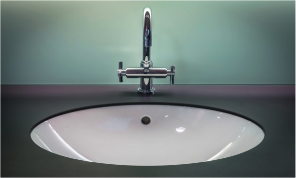 6 Ways to Update the Look of Your Bathroom Without Doing a Full Reno