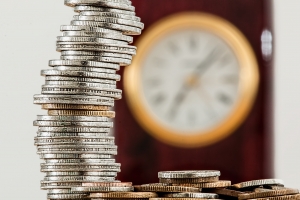Pricing a short sale property is not guesswork. Short sale agents follow certain guidelines to make an offer that's reasonable for both sides.
