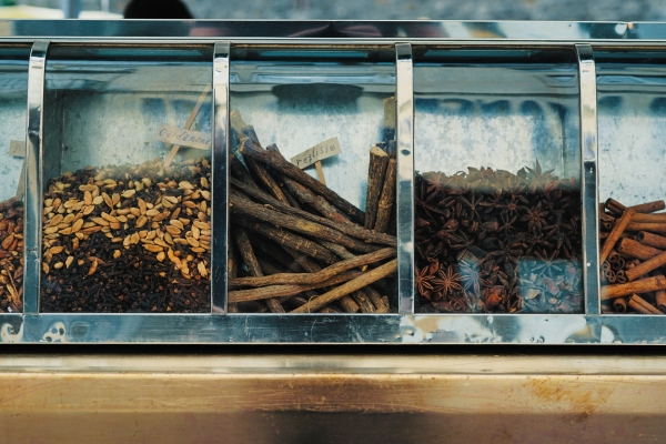 Homemade Carpet Freshener with Cinnamon