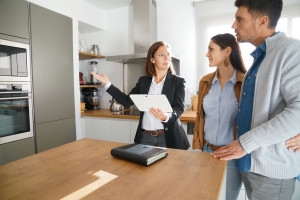 Successful and target-oriented buying or selling of real estate