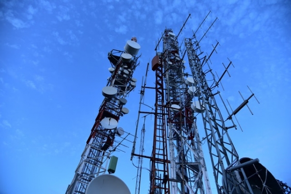 5 Crucial Elements to Consider in A Cell Tower Lease