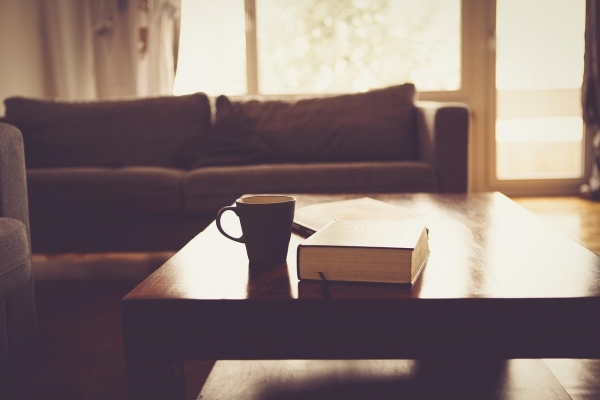 4 Downsizing Tips for Studio Apartment Life