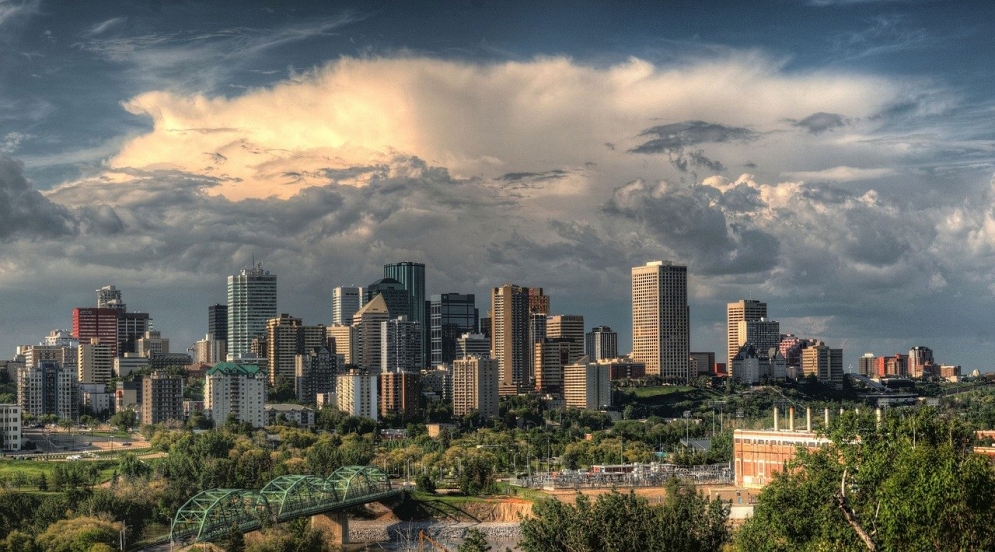 Best Place To Live In Canada? Residents Say It’s Their Own Neighbourhood