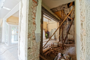 Should You Move Out During a Remodel?