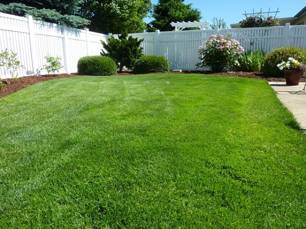 A Nice Yard Equals A Quick Sell