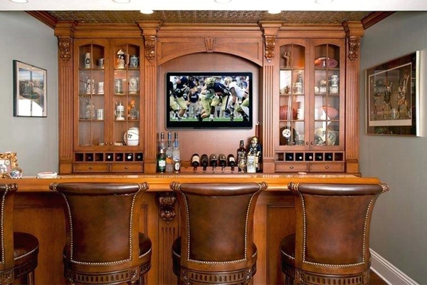 How to Set up Your Dream Home Bar and Raise a Toast to Life