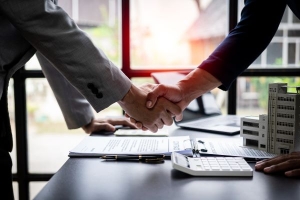 Commercial Property Investment 101: Should You Lease Or Buy?