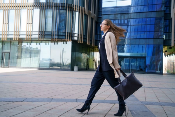 The Power of the Perfect Bag: A Woman in Business's Essential Accessory