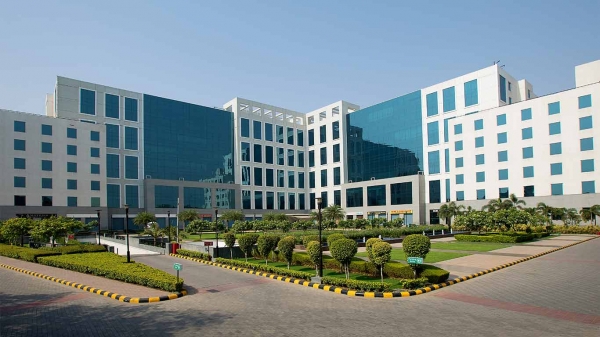 Why should you consider buying an apartment in DLF Prime Towers Delhi?