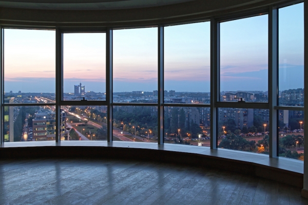 What Are the Pros and Cons of Living in a Penthouse?