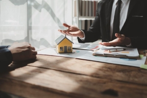 Why Working with a Title Company in New Orleans Is Essential for a Smooth Real Estate Closing